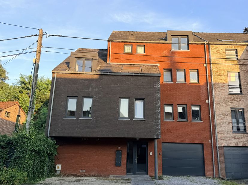 RENSEIGNEMENTS &amp;amp; VISITES : Buhler Laurie +32477580060 / laurie.b@weinvest.be<br />
Très bel appartement récent, lumineux et basse énergie de +/- 1