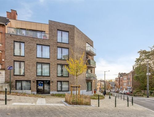                                         Appartement te huur in Neder-over-Heembeek, € 1.050
