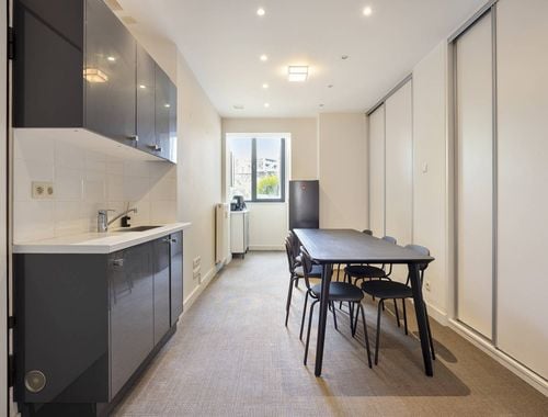                                         Studio à vendre à Forest, € 215.000
