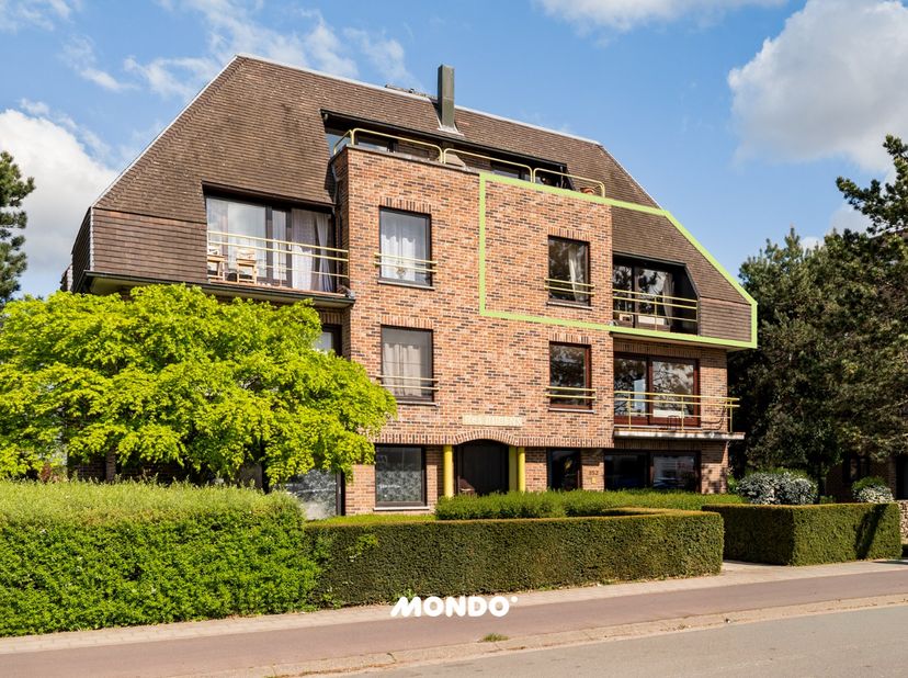 Ruim en lichtrijk appartement met een uitstekende bereikbaarheid en gunstige ligging.<br />
<br />
Dit appartement bevindt zich op een strategische lo