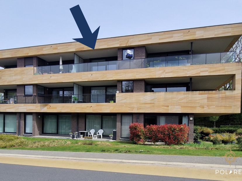 Au cur d'Overijse, à distance de marche des commerces, des écoles, des restaurants et des transports en commun, se trouve cet appartement prêt à emmén