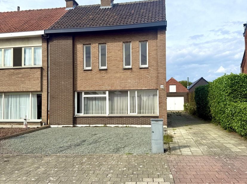 Maison à vendre
                    à 9150 Bazel