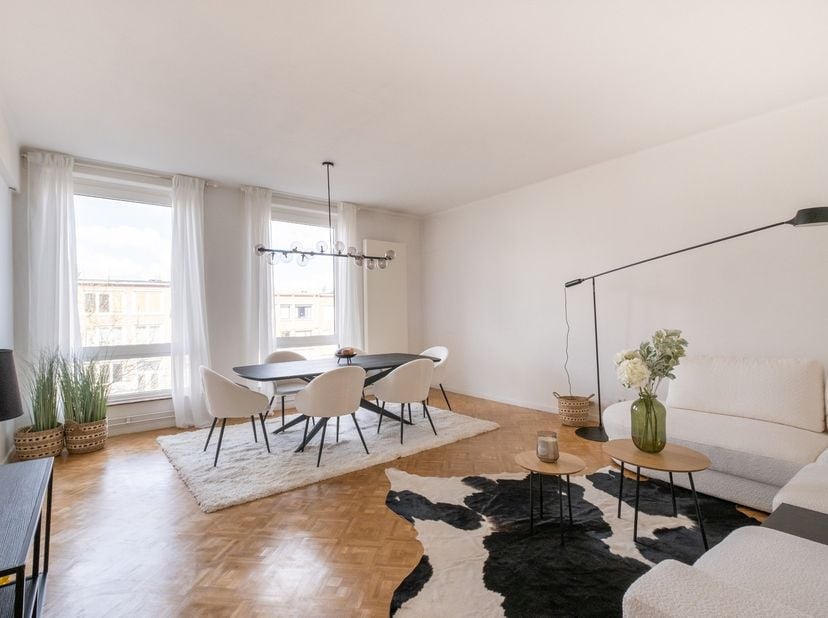 Appartement à vendre
                    à 2600 Berchem