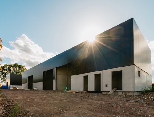                                         Bâtiment d’entreprise à vendre à Zwevegem, € 230.000

