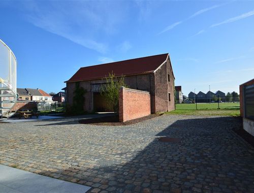                                         Staanplaats te huur in Baasrode, € 30
