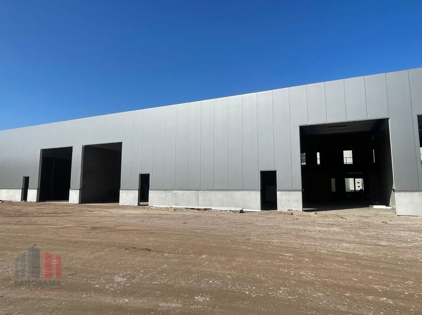 Nieuwe KMO-unit met een oppervlakte van 455 m². De nieuwe KMO-ontwikkeling &#039;PORTIS&#039; bestaat uit 49 KMO-units met oppervlaktes tussen 164 m² en 1.183 m