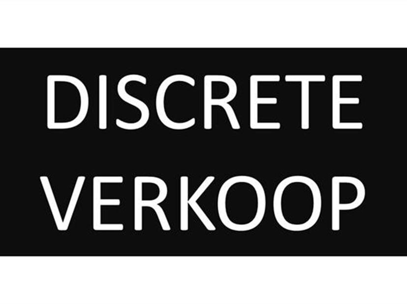 Volledig ingerichte kantoorruimte/praktijkruimte te koop Waregem.&lt;br /&gt;
Inkom met vitrine en wachtplaats, een ontvangstruimte, een droge kelder/archie
