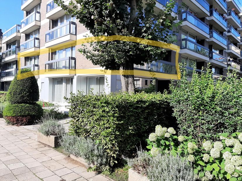 Ruim appartement met 2 slaapkamers en topligging in Hasselt&lt;br /&gt;
&lt;br /&gt;
Dit goed onderhouden appartement met terras heeft een bewoonbare oppervlakte