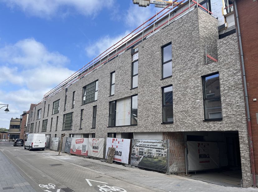 Reeds 50% verkocht!&lt;br /&gt;
Binnenkort van één van deze nieuwbouw appartementen uw thuis maken, midden in het centrum van Maldegem? Dit is de kans!&lt;br /