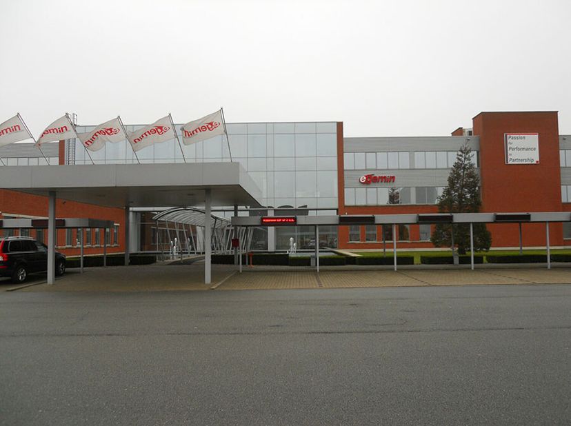 Lichtrijke kantoorvloer op de tweede verdieping van de moderne Agidens-building te Zwijndrecht. Het betreft 3.480 m² aan kantoorruimte. &lt;br /&gt;
Er zijn
