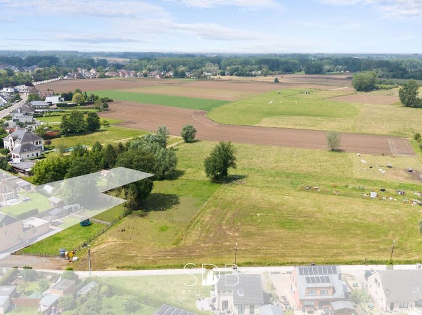 Terrain à vendre
                    à 9420 Erpe
