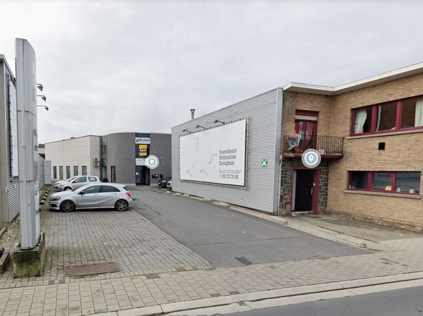 Ben je op zoek naar de plek om je bedrijf groot te maken? Ben je de files beu? Een plek in de buurt van Brussel en Gent? Dan heeft Delestré Immobiliën