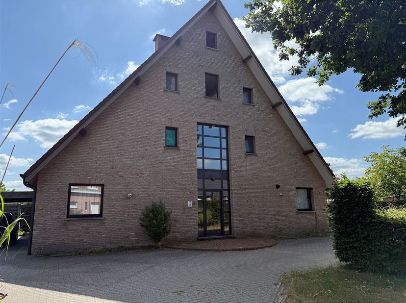 Appartement à louer
                    à 2275 Gierle