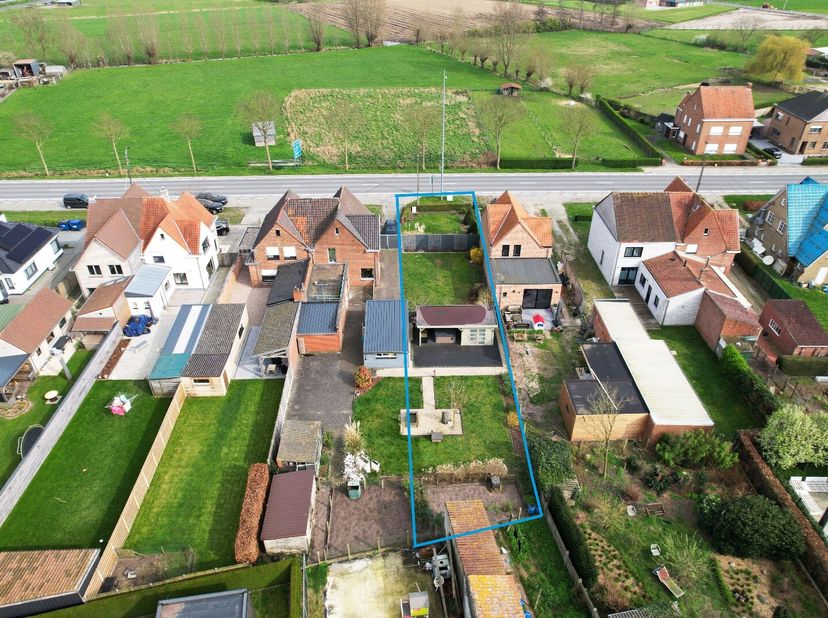 Lot bouwgrond voor halfopen bebouwing op 464 m² - 8,5 m breed - westelijk georiënteerd.&lt;br /&gt;
Vraagprijs euro 120.000.&lt;br /&gt;
Meer info ?  +32 486 20 6