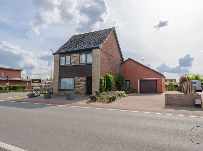 Ruime woning met 5 slaapkamers en uitbreidingsmogelijkheden&lt;br /&gt;
&lt;br /&gt;
Ben je op zoek naar een woning met ruimte, licht en potentieel? Dan is deze c