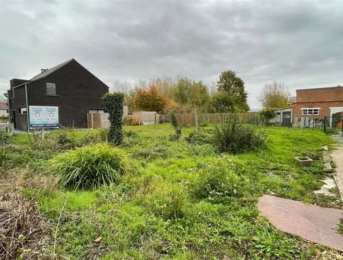                                         Bouwgrond te koop in Moerbeke, € 105.000
