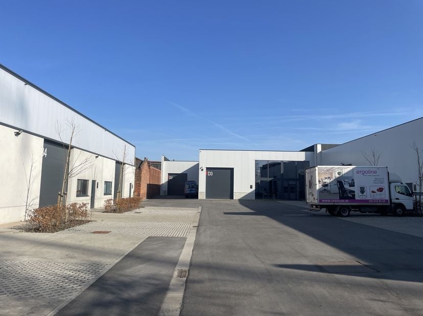 Bien professionnel à louer
                    à 2170 Merksem