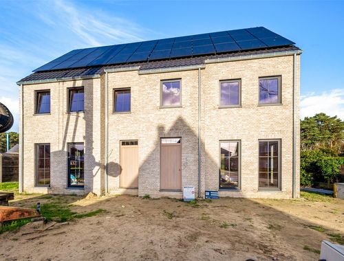                                         Maison à vendre à Hechtel, € 345.000
