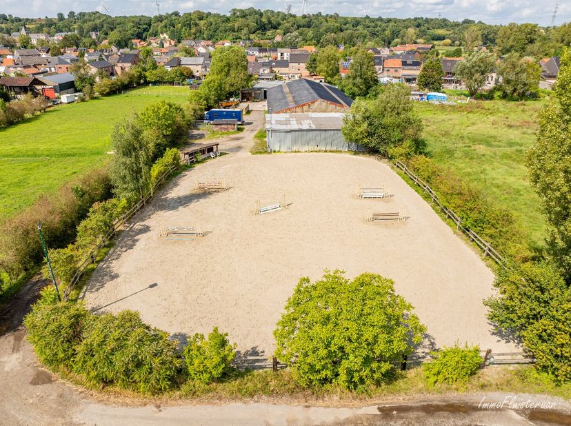 Net over de taalgrens, in het  dal van de Jeker, bevindt zich dit bijzondere eigendom in Wonck, centraal gesitueerd tussen Tongeren, Luik en Maastrich