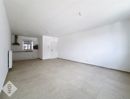                                         Studio met slaaphoek te huur in Moeskroen, € 600
