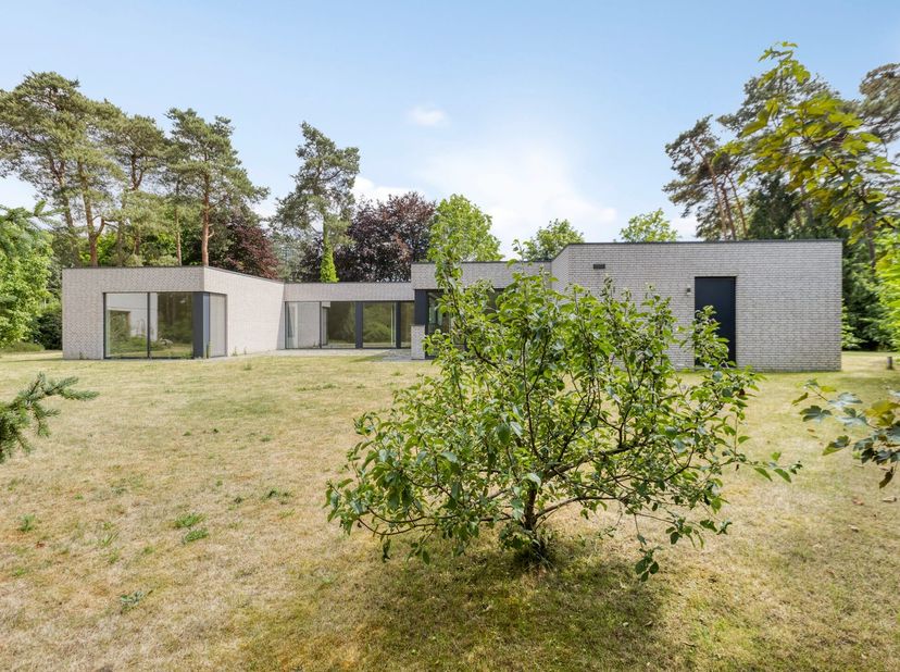 PIETER PAUL RUBENSDREEF 3 – 3920 LOMMEL&lt;br /&gt;
&lt;br /&gt;
Ruime, energiezuinige bungalow in residentiële villawijk &lt;br /&gt;
&lt;br /&gt;
Op zoek naar rust, ruimte