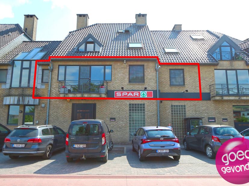 APPARTEMENT AGRÉABLE À UN EMPLACEMENT EXCEPTIONNEL comportant 2 chambres, un parking souterrain et une cave privative inclus.&lt;br /&gt;
EMPLACEMENT IDÉAL