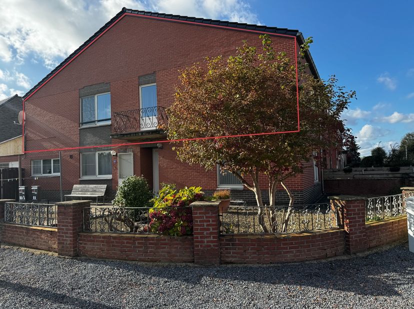 Ben je op zoek naar een gezellig, instapklaar appartement in een rustige buurt, met alle voorzieningen binnen handbereik? Dan is dit appartement aan d