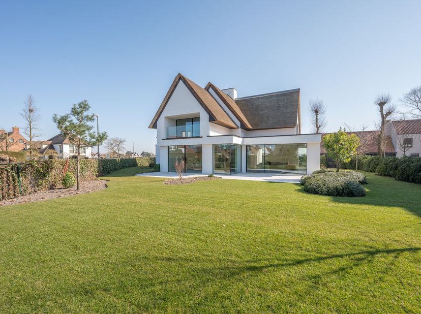 Huis te koop
                    in 8300 Knokke