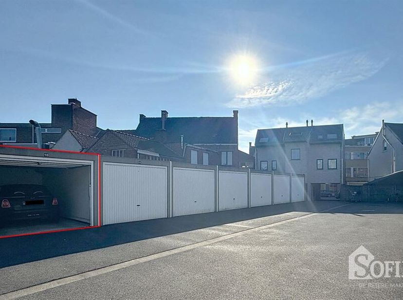Garage à vendre
                    à 8800 Roeselare