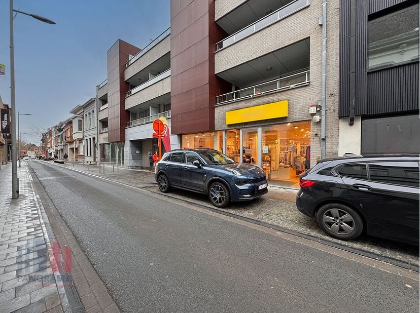 Bien professionnel à vendre
                    à 8870 Izegem