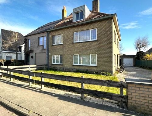                                         Appartement à vendre à Assebroek, € 289.000
