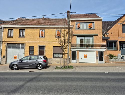                                         Maison à vendre à Péronnes-lez-Binche, € 215.000
