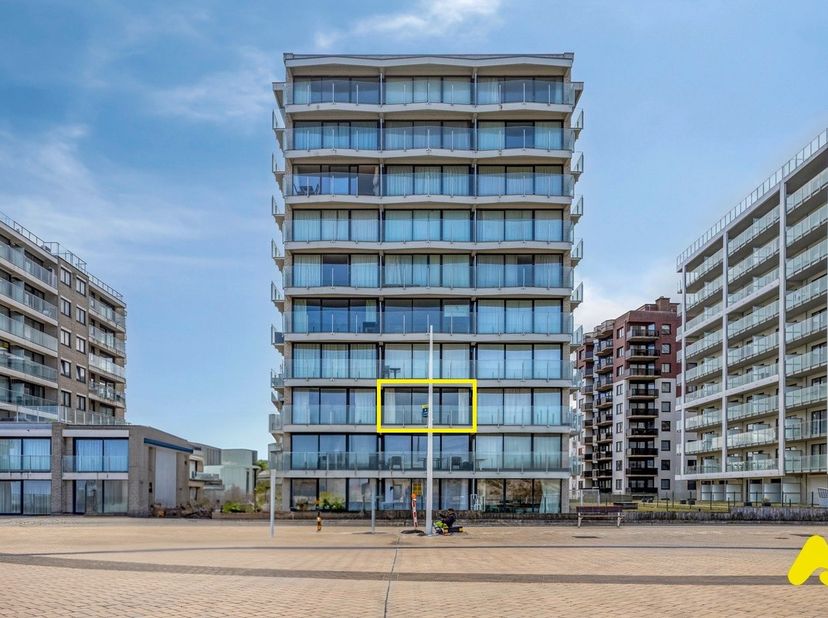 Op de tweede verdieping van de Residentie Sandpiper, bieden wij deze lichtrijke studio met slaaphoek aan, met een prachtig zeezicht.&lt;br /&gt;
Hier geniet