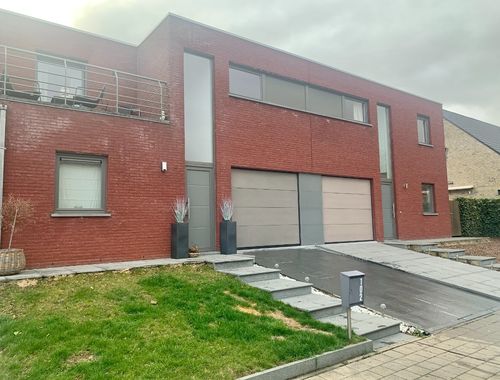                                         Maison à louer à Moorslede, € 850
