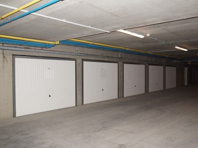 Garage à louer
                    à 8600 Diksmuide