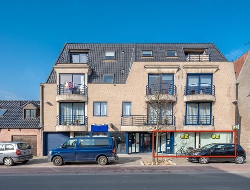                                         Bien commercial à louer à Oostkamp, € 1.050
