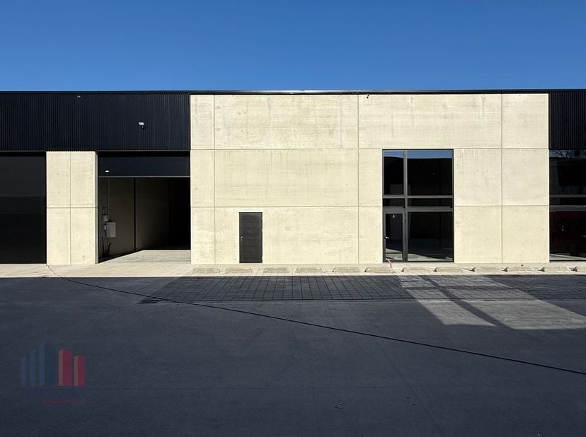 Gloednieuwe KMO-unit met een oppervlakte van 324 m² maakt deel uit van het  project &quot;MEERSBLOEM - MELDEN&quot; langsheen de Schelde en is fantastisch geleg