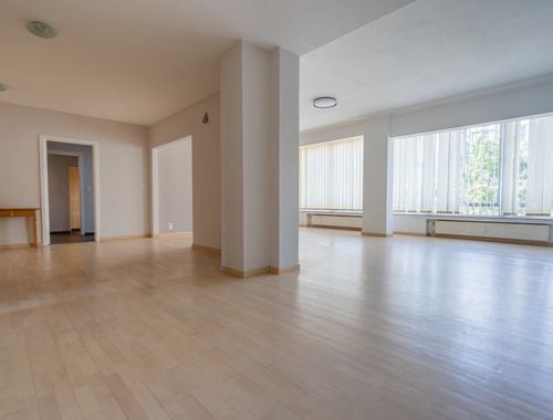                                        Appartement à louer à Charleroi, € 1.000
