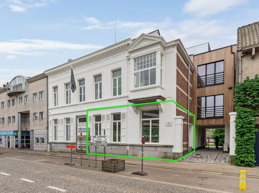 Bien professionnel à vendre
                    à 2110 Wijnegem