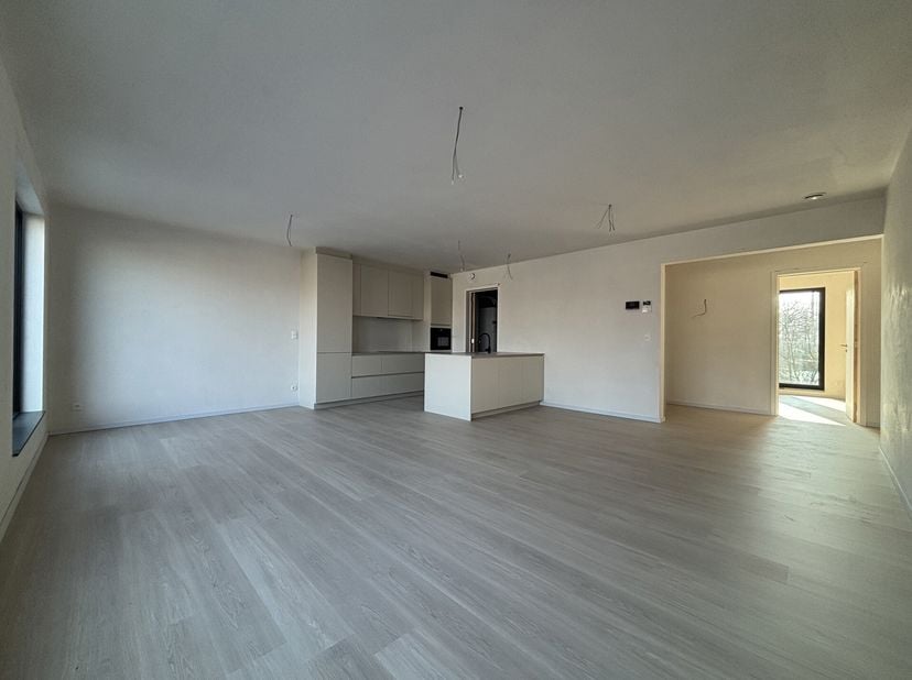 Mogelijkheid om aan 6% BTW te kopen (constructieaandeel).Volledig afgewerkt 2-slaapkamer nieuwbouwappartement (BEN - E30) in kleinschalig project nabi