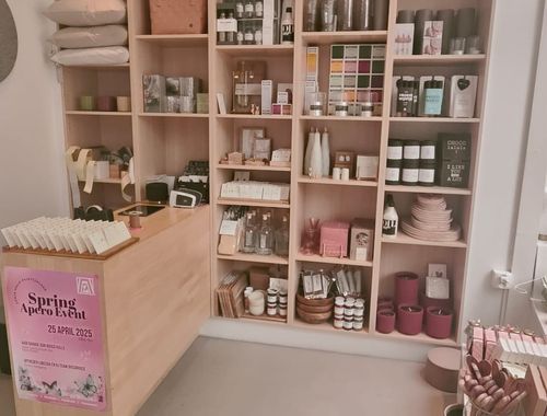                                         Bien professionnel à louer à Halle, € 720
