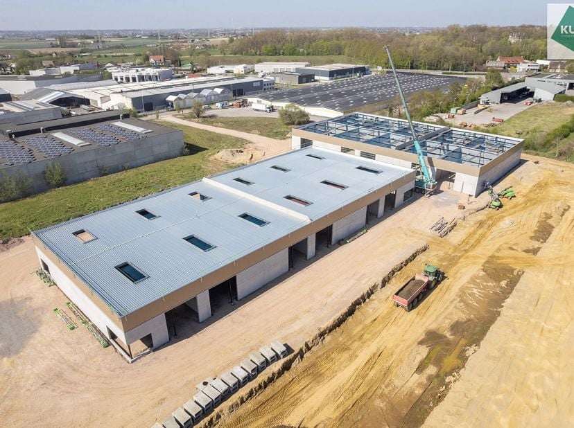 In het nieuwe bedrijvenpark &quot;Thea&quot; biedt KUPA IMMO nieuwe magazijnen te huur aan.&lt;br /&gt;
De Careelstraat ligt in het zuiden van Tielt, in een zone die