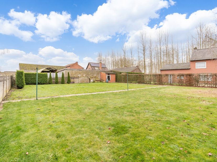 Op zoek naar de perfecte plek om jouw droomwoning te bouwen? Deze bouwgrond in het landelijke Zoutleeuw biedt je alles wat je nodig hebt: rust, een gr