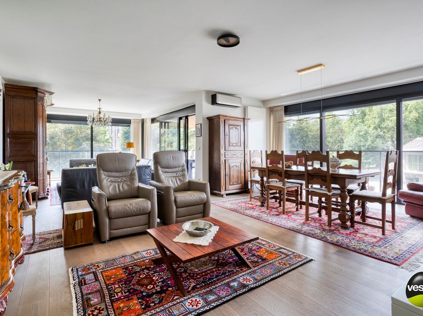 Luxueus appartement in het groene hart van Sint-Truiden. &lt;br /&gt;
&lt;br /&gt;
Adres: Sint-Jansstraat 8 bus 202 – Residentie Park Leopold&lt;br /&gt;
&lt;br /&gt;
Residen