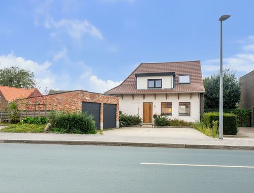                                        Maison à vendre à Poperinge, € 345.000
