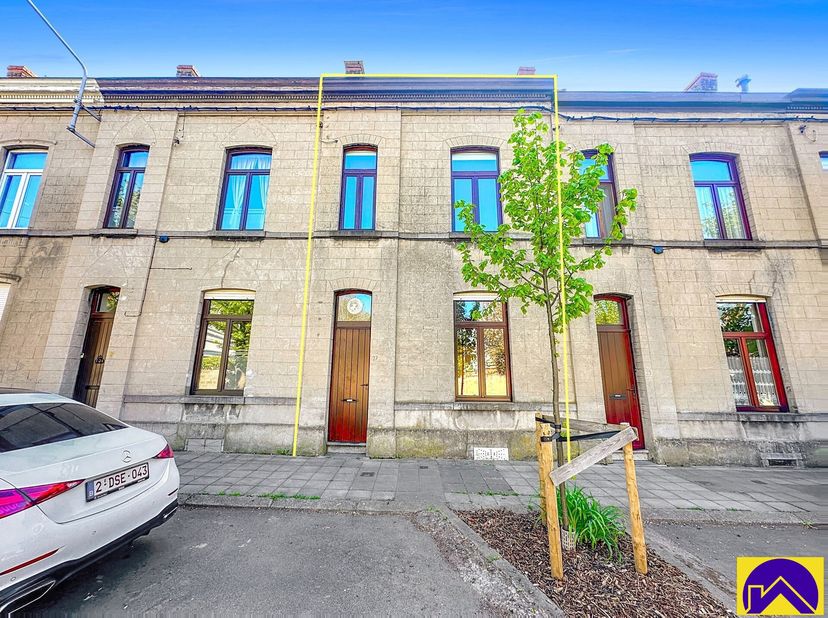 Sous Option.&lt;br /&gt;
L&#039;Immobilière &#039;Flash Horizon&#039; vous propose à la Vente au sein de la commune de Mons Centre Ville (7000), cette coquette maison unif
