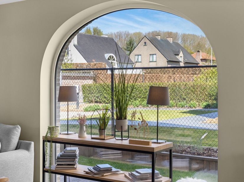 Bienvenue dans cette belle maison économe en énergie. Vous profitez ici dun intérieur soigné, fini avec des matériaux de qualité. Dès lentrée, la lumi