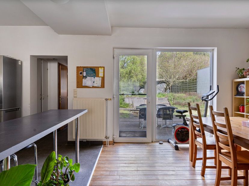 Le prix demandé est un prix de départ. Vous pouvez enchérir à partir de ce montant. Toute offre sera immédiatement transférée aux propriétaires.Maison