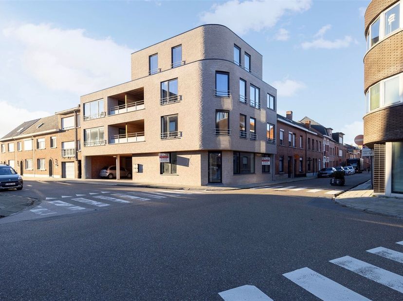 GLV nieuwbouw commerciële ruimte van ca.84m² op TOPlocatie!&lt;br /&gt;
Deze commerciële ruimte van ca. 84m²  is geschikt als kantoorruimte, horeca of voor