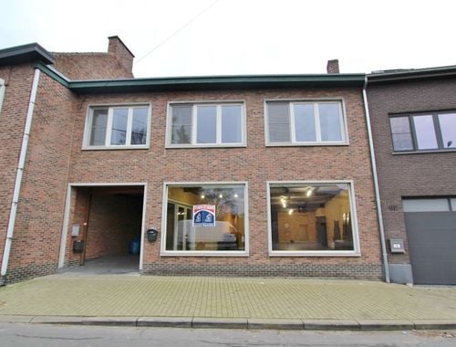                                         Handelsgelijkvloers te huur in Walshoutem, € 1.200
